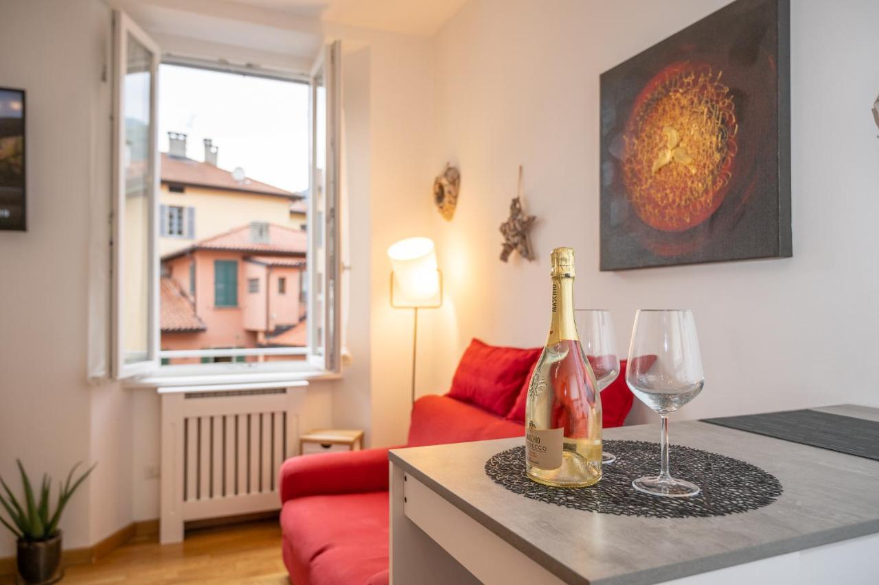 Portatorre Suite, A Charming Apartment In The Heart Of Como, Free Private Parking, Air Conditioning & More! Ngoại thất bức ảnh
