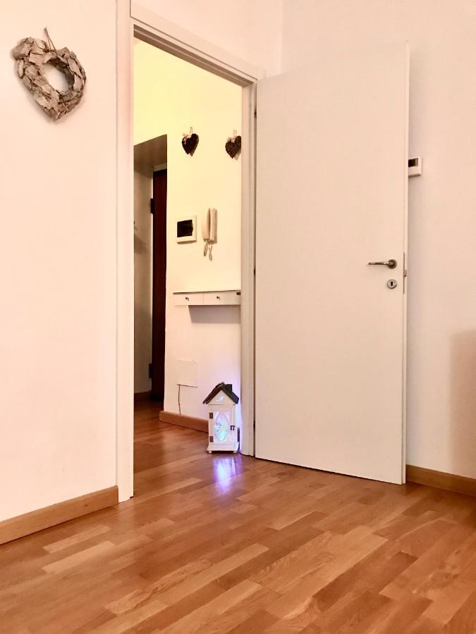 Portatorre Suite, A Charming Apartment In The Heart Of Como, Free Private Parking, Air Conditioning & More! Ngoại thất bức ảnh