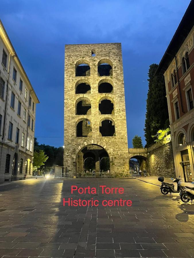 Portatorre Suite, A Charming Apartment In The Heart Of Como, Free Private Parking, Air Conditioning & More! Ngoại thất bức ảnh