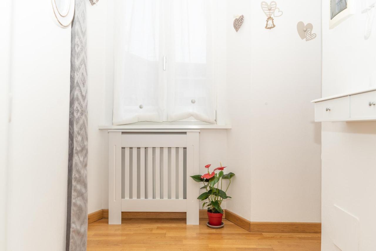 Portatorre Suite, A Charming Apartment In The Heart Of Como, Free Private Parking, Air Conditioning & More! Ngoại thất bức ảnh