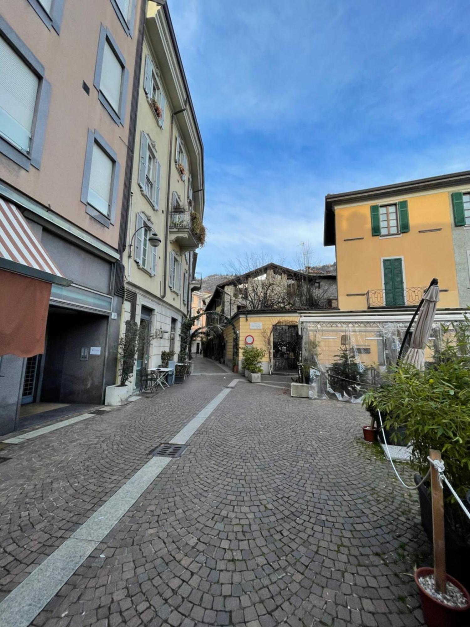 Portatorre Suite, A Charming Apartment In The Heart Of Como, Free Private Parking, Air Conditioning & More! Ngoại thất bức ảnh